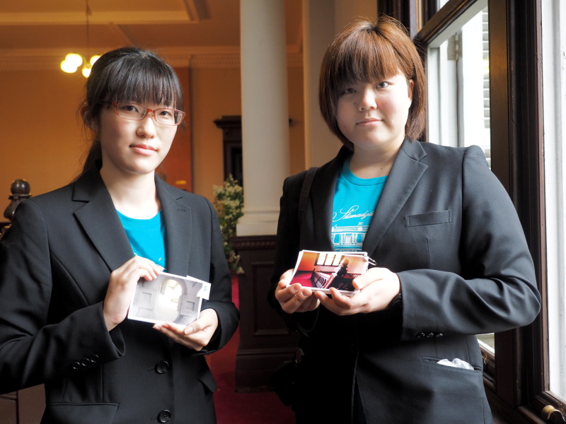 写真部の部員さんもイベントをサポート。撮影ポイントや見所を参加者の方にお伝えしていました。