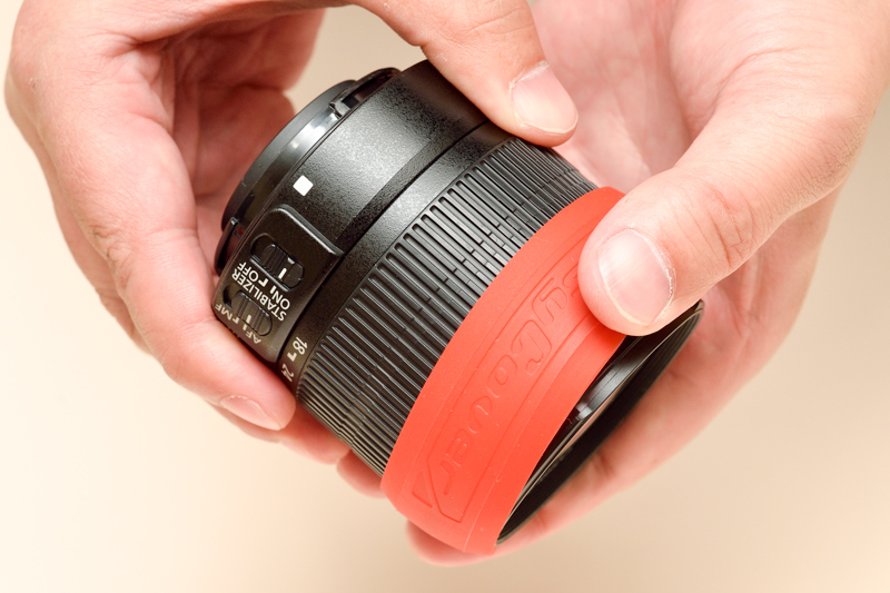 こちらはレンズリム。レンズリングを取り付ける。ここではズームリングに重ねた