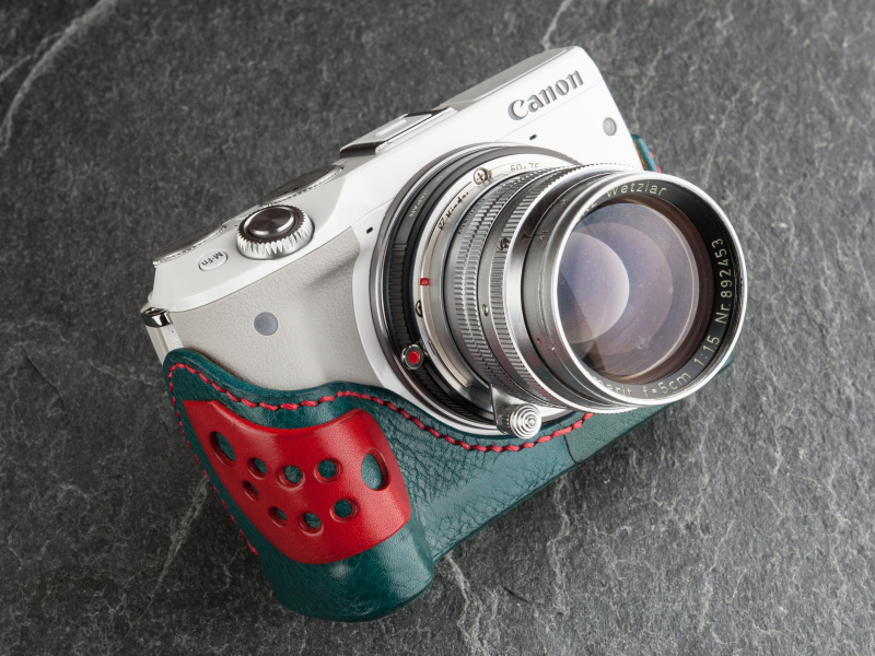 リコイルのオーダーカラーモデルは税込1万800円。同色のハンドストップも用意する