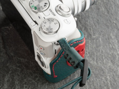 デジカメドレスアップ主義：夏先取りのターコイズブルー - デジカメ