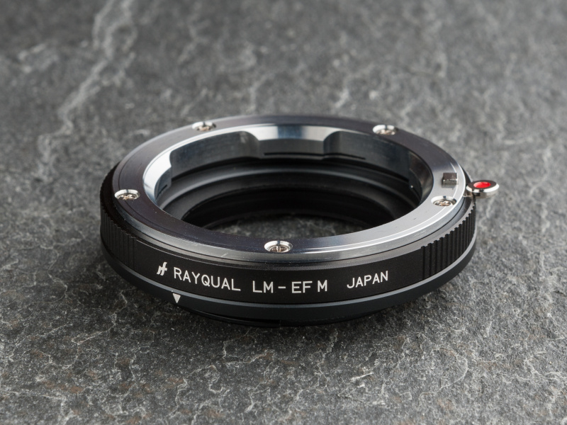 レイクォールのLM-EF Mは税込2万520円。同社製品は無限遠の正確さと着脱のしやすさに定評がある