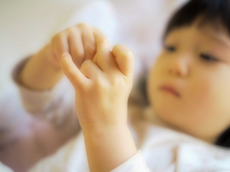 目にピントが合っていない！