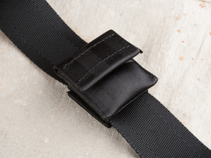 ポーチにはレンズクリーナーが収納してある。バッテリーやメモリカードケースにもなりそうだ