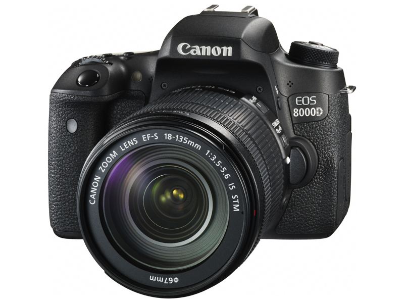 EOS 8000D