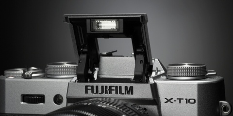 富士フイルム、“X-T1画質”の小型モデル「X-T10」 - デジカメ Watch Watch