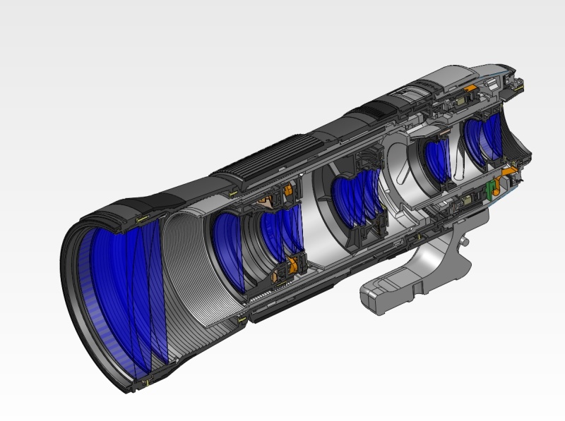 <strong class="">Contemporary</strong><br class="">外装を中心にエンジニアリングプラスチックを使用。前玉を支える部分もエンジニアリングプラスチックが使用されているが、強度的な問題はないという