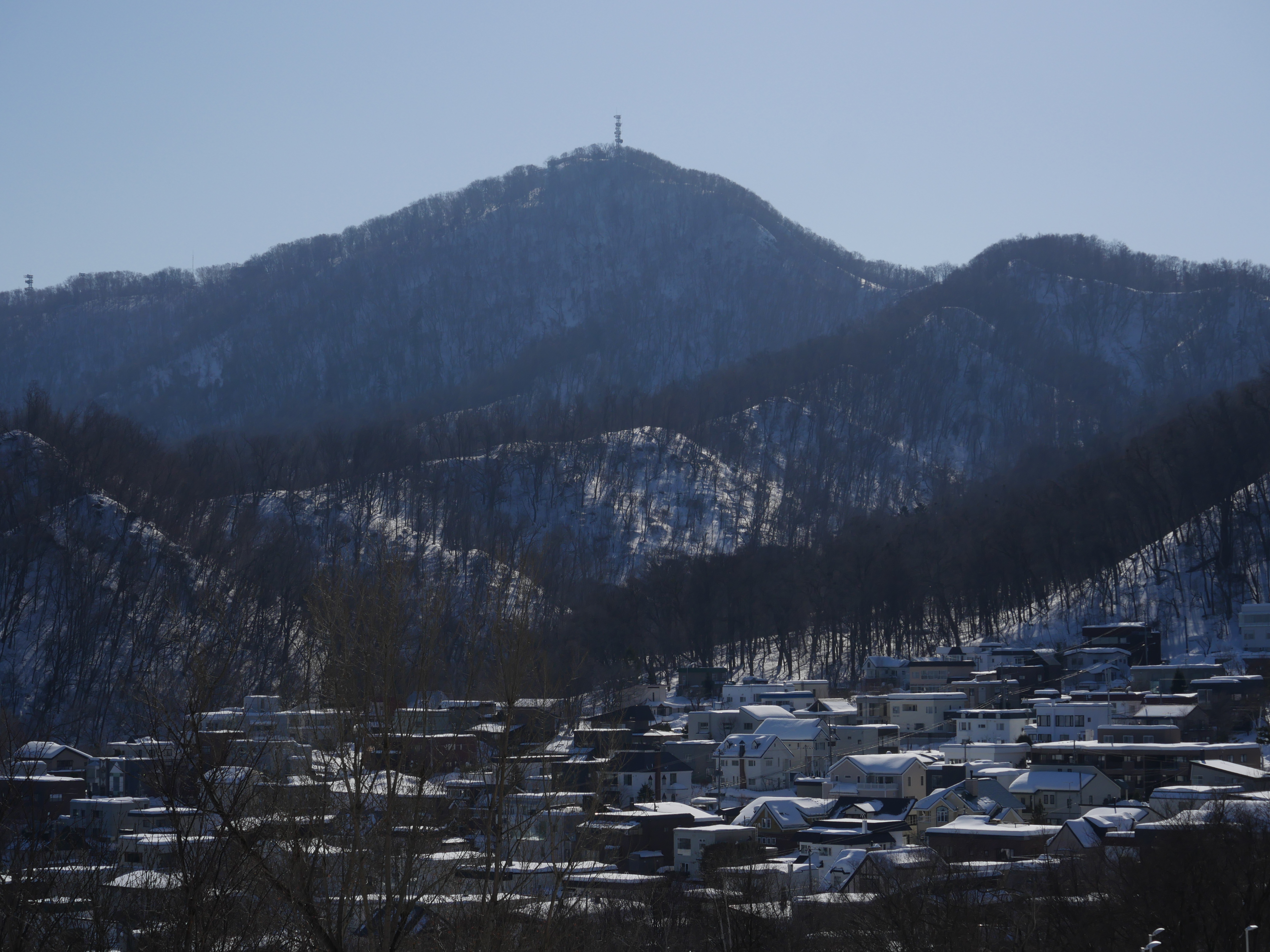 太陽が画面外にある逆光で撮影。DMC-GH4 / 1/1,600秒 / F8 / -1EV / ISO200 / 絞り優先AE / 35mm