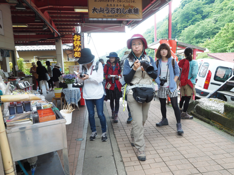 コマ参道でお土産や食べ物などのスナップを楽しみました。