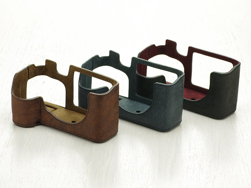 左からチョコレート、ネイビー、ブラック