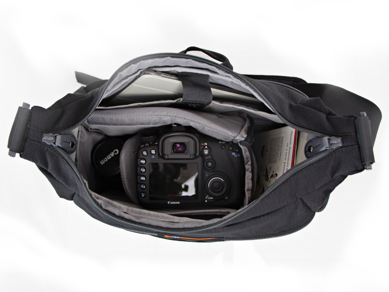 三脚を収納しない場合の使用イメージ