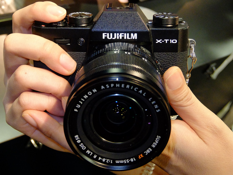 FUJIFILM X-T10