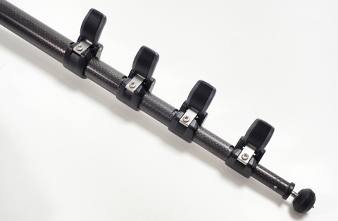 デジカメアイテム丼：手堅い作りのカーボン製トラベル三脚 VANGUARD