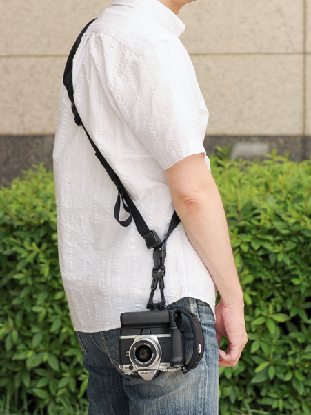 カメラを提げたところ