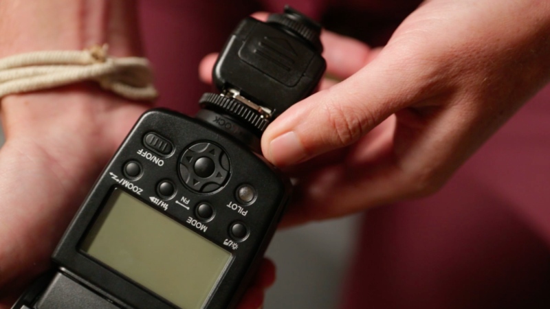 クリップオンストロボに装着