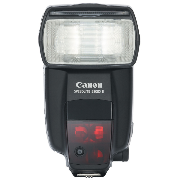 <strong class="">キヤノン580EX II</strong><br class="">ストロボはキヤノンの580EX IIと電波式ワイヤレス・システムYongnuo RF602を使っている。光学式ワイヤレス・システムだとストロボとカメラの間に遮蔽物があると通信できないので電波式ワイヤレス・システムを使う。580EX IIは背面ダイヤルで調整しやすく使いやすい