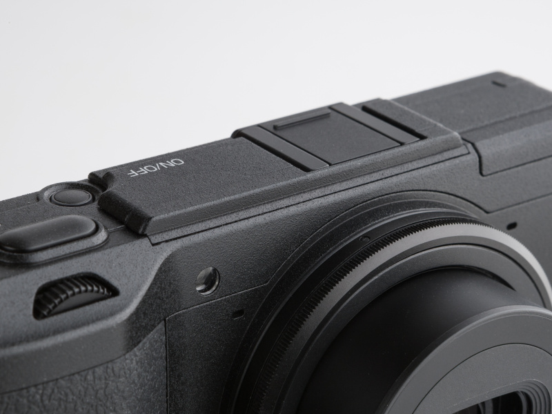 従来機より1.8mm背が高くなったが、言われてようやく気づくレベルのちがいだ