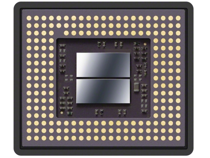 センサーの背面にメモリーを搭載した