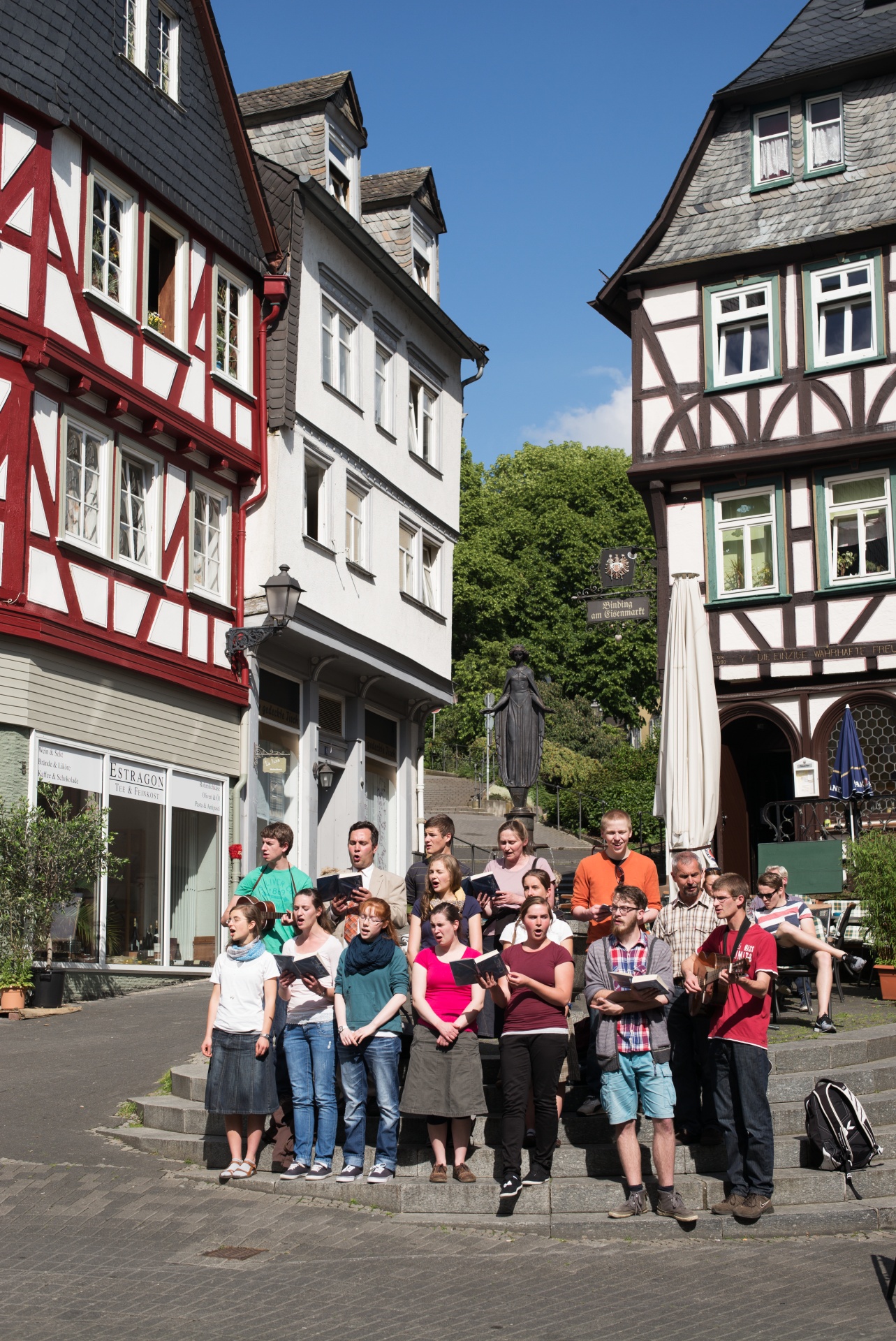 旧市街にはオスカー・バルナックが活躍していた頃の建物がまだまだ現役で頑張っている。今回の作例は絞り開放のものが多いが、これはF5.6まで絞っている。絞っても線が太くなることはなく、シャープな描写。LEICA M（Typ240）/ ISO200 / F5.6 / 1/1,000秒 / WB:オート