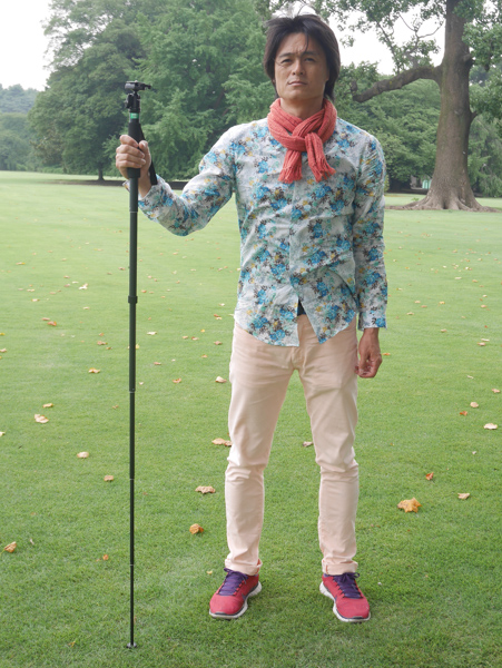 3番目の「L63M」。高さは十分にあるが一番下の脚は少し細め。マクロ撮影などの補助に最適だと感じた。コンパクトで携帯性もよく。ちょっと鞄に忍ばせておくのに最適なサイズといえる。全長1,620mm/縮長367mm/脚径24mm/段数6段/質量425g/推奨積載質量2kg