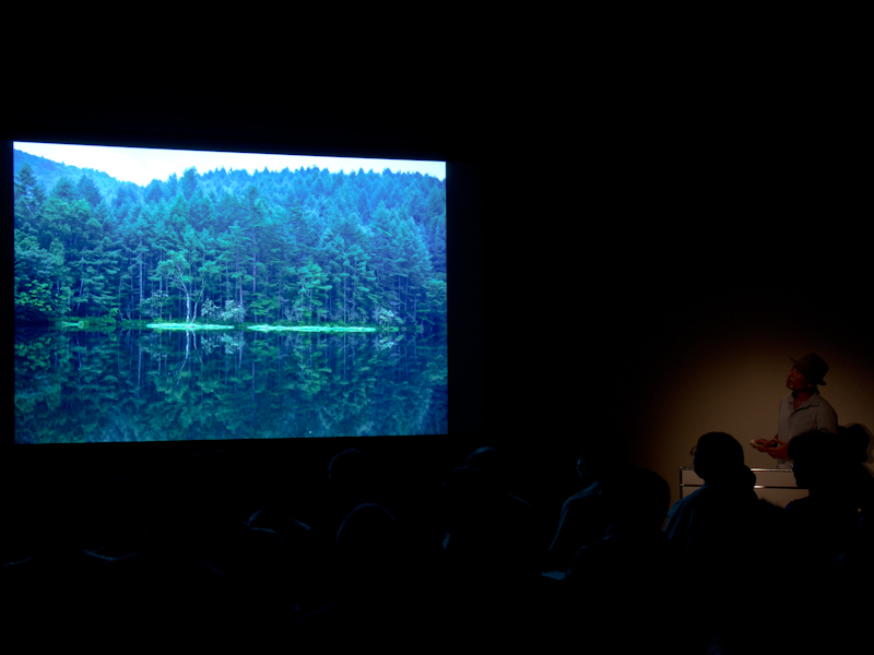 「EVFの見やすさには感心した」と話す柏倉氏。倍率の上がったEVFについて「写真の着地点がファインダーの時点で想像しやすいのはカメラとして重要な要素」と評価した