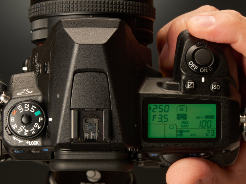 その状態からシャッター速度を1/250秒にセットすると、今度は1/250秒のシャッター優先AEで動作する。