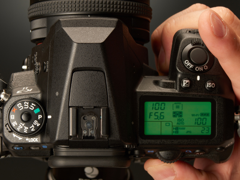 そして、グリーンボタンを押せばプログラムAEに戻る。モードダイヤルはPのままだ。