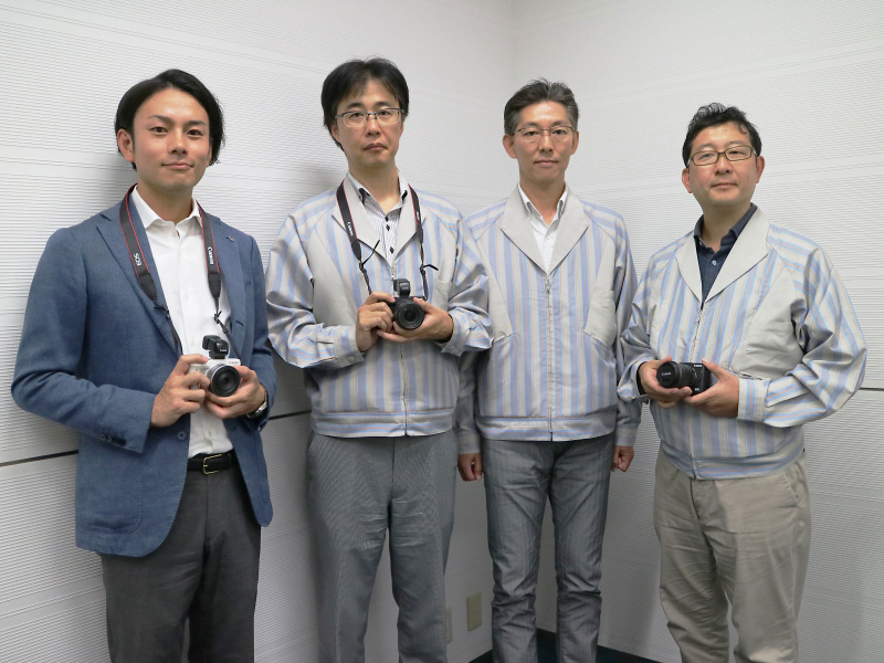 （左から）<br class="">山田竜也氏<br class="">キヤノン株式会社 イメージコミュニケーション事業本部 ICP第三事業部<br class=""><br class="">山口利朗氏<br class="">キヤノン株式会社 イメージコミュニケーション事業本部 ICP第三開発センター 室長<br class=""><br class="">荻野宏幸氏<br class="">キヤノン株式会社 イメージコミュニケーション事業本部 ICP第三開発センター 主任研究員<br class=""><br class="">福井貴明氏<br class="">キヤノン株式会社 イメージコミュニケーション事業本部 ICP第3開発センター 主任研究員