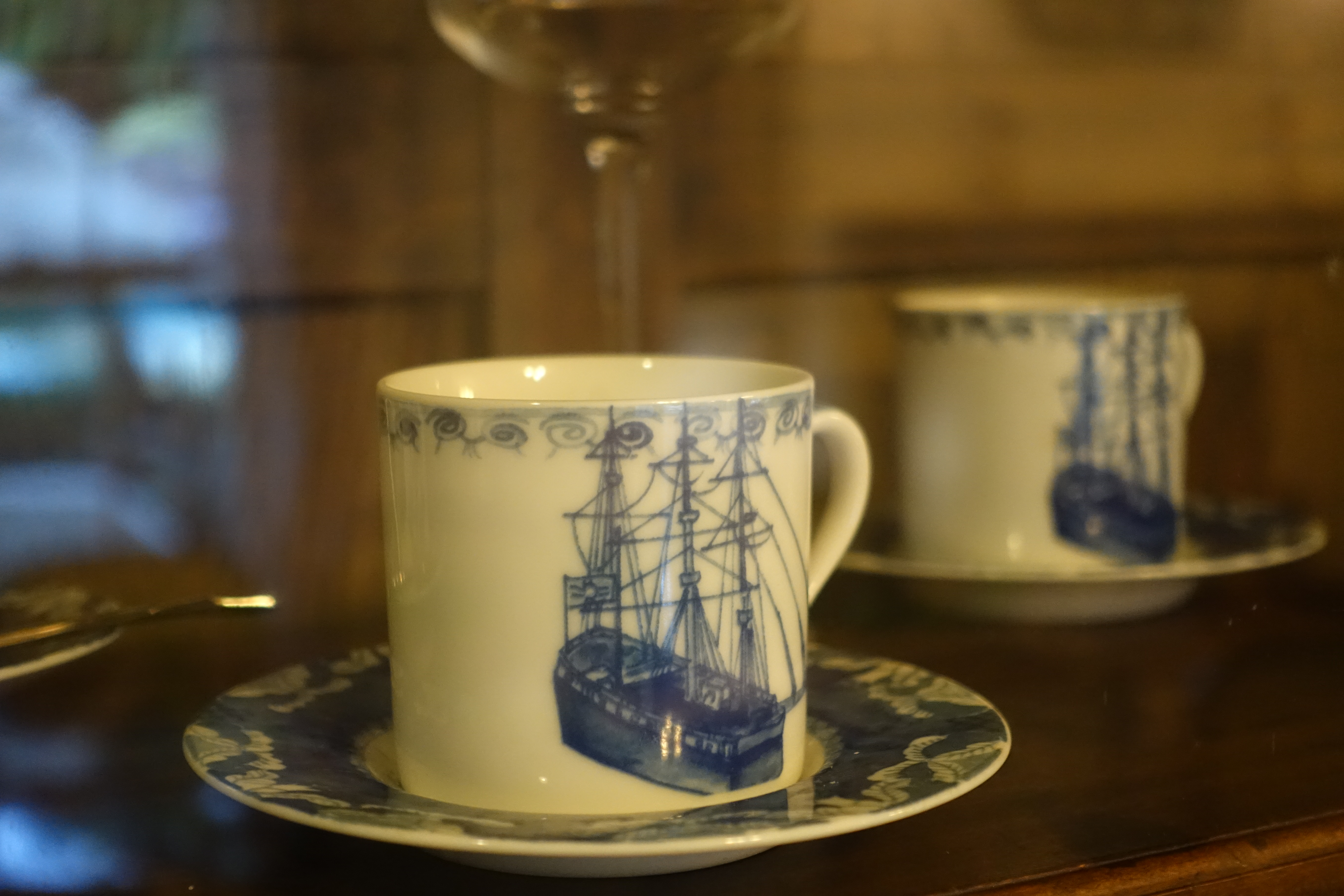 ISO1600 / F2.8 / 1/50秒 / 25.7mm（70mm相当）