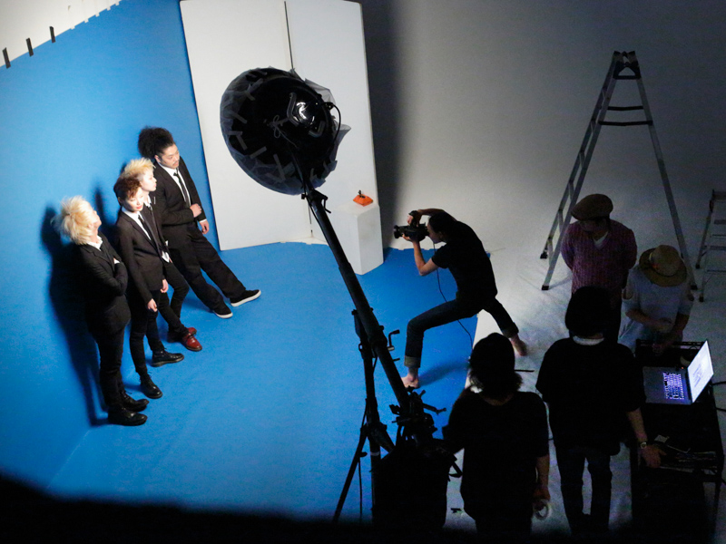 この日は、パンクロックバンド「SUNDAYS」のCDジャケット写真を撮影。