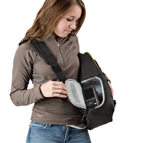 ロープロ スリングショットエッジ 250AW III LP37308-PKK カメラバックパック コンパクトでちょうどよい』 ロープロ スリングショットエッジ 250 AW