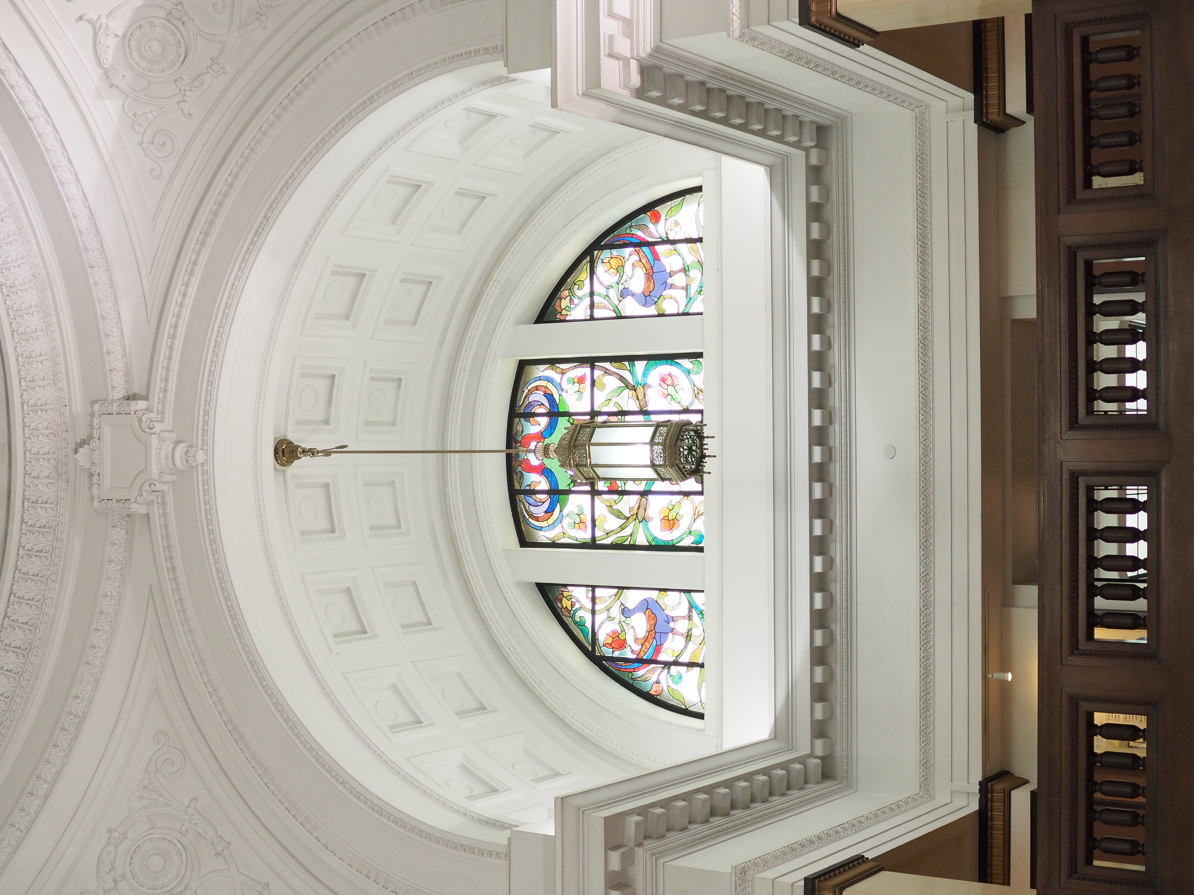 F2.8　1/100秒　＋1.3Ev補正　ISO1000　WBオート　仕上がりナチュラル