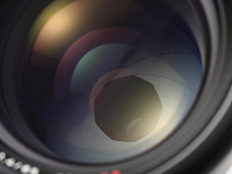 絞りは真円ではないが。9枚絞りを採用している