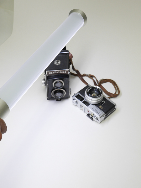 このように被写体の上を水平に動かした