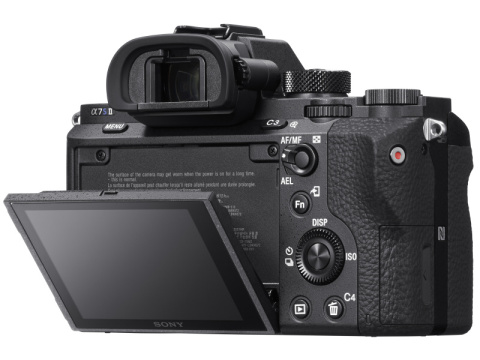 ソニー、フルサイズミラーレス「α7S II」を海外発表 - デジカメ Watch