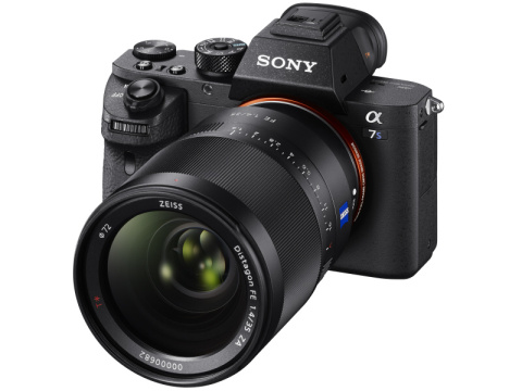 ソニー、フルサイズミラーレス「α7S II」を海外発表 - デジカメ Watch ソニー、フルサイズミラーレス「α7S II」を海外発表 - デジカメ Watch