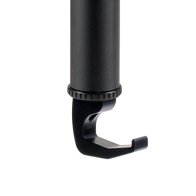 エレベーター先端のネジに取り付け、吊り下げられる「エンドフックDX」