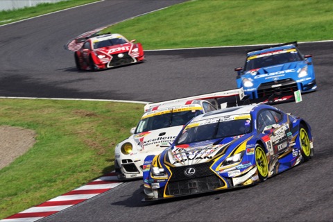 Canon EF LENS 写真家7人のSEVEN SENSES：「サーキットでオール