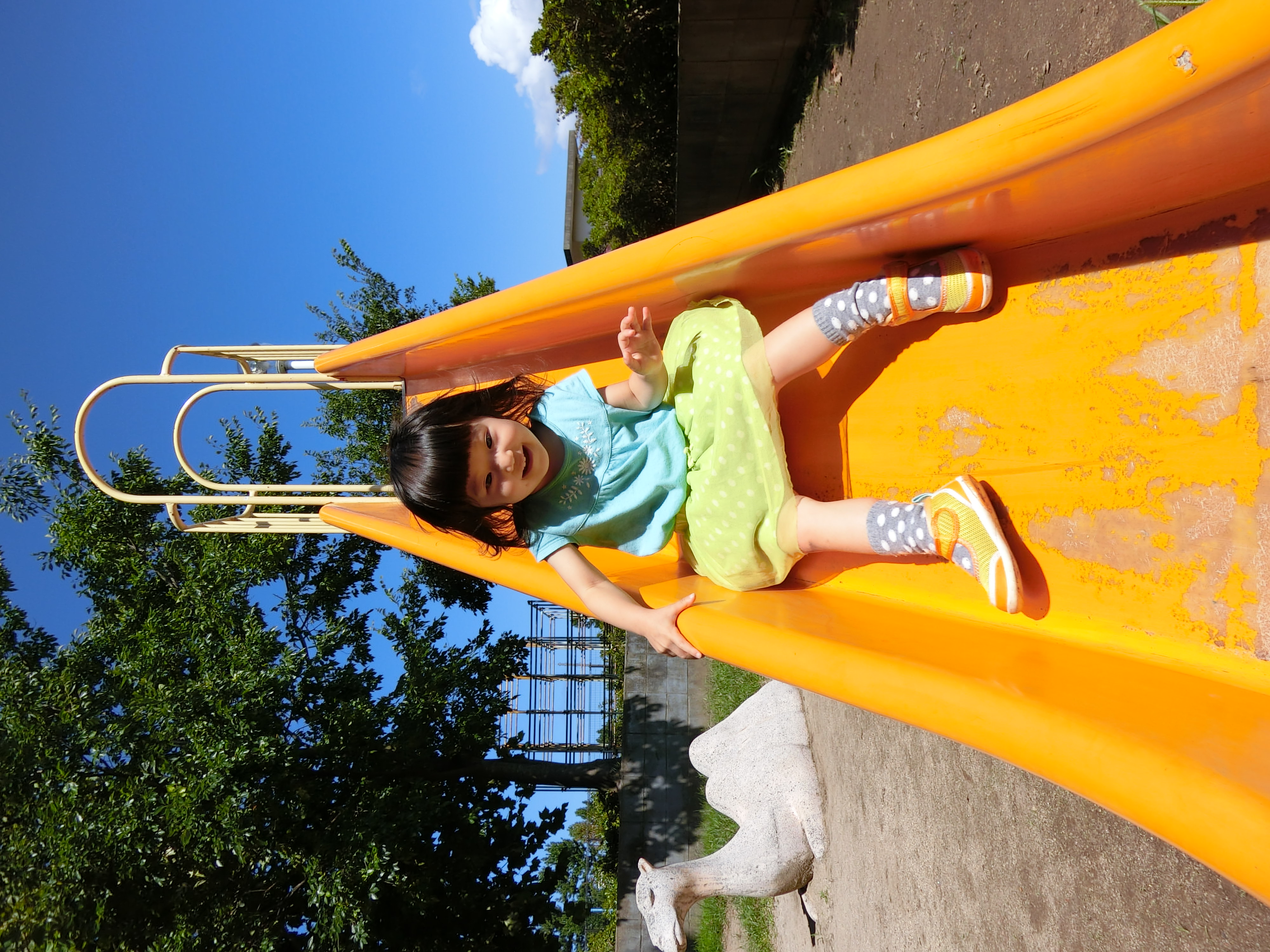 EXILIM EX-ZR3000／1/320秒／F2.8／0EV／ISO80／25mm相当（35mm相当判換算）