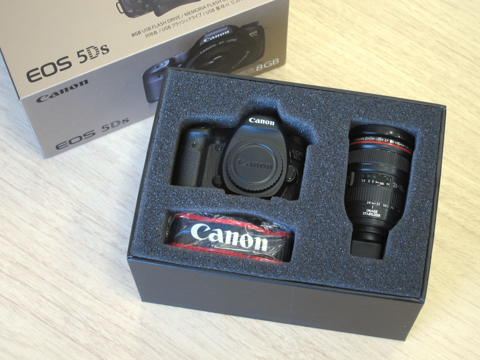 【激レア】Canon EOS 5Ds ミニチュアカメラ USBメモリ 未使用品 激レア】Canon EOS 5Ds ミニチュアカメラ USBメモリ 未使用品