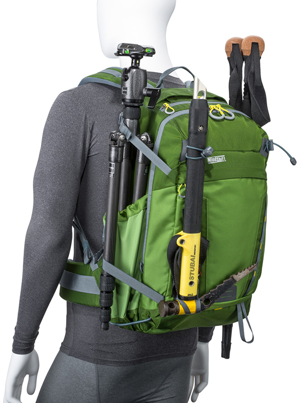 三脚やストックなどの装着例