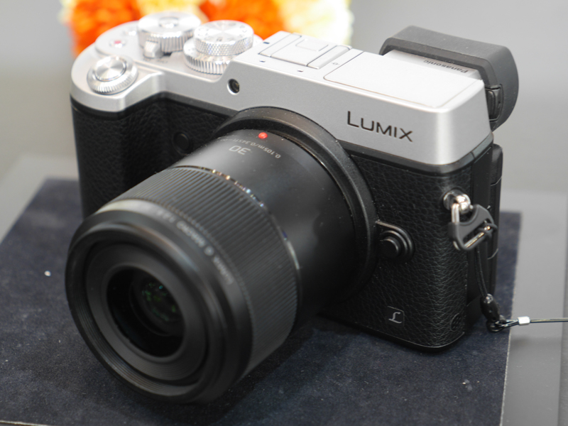 LUMIX DMC-GX8（8月20日発売、ボディのみの実勢価格は税込14万500円前後）