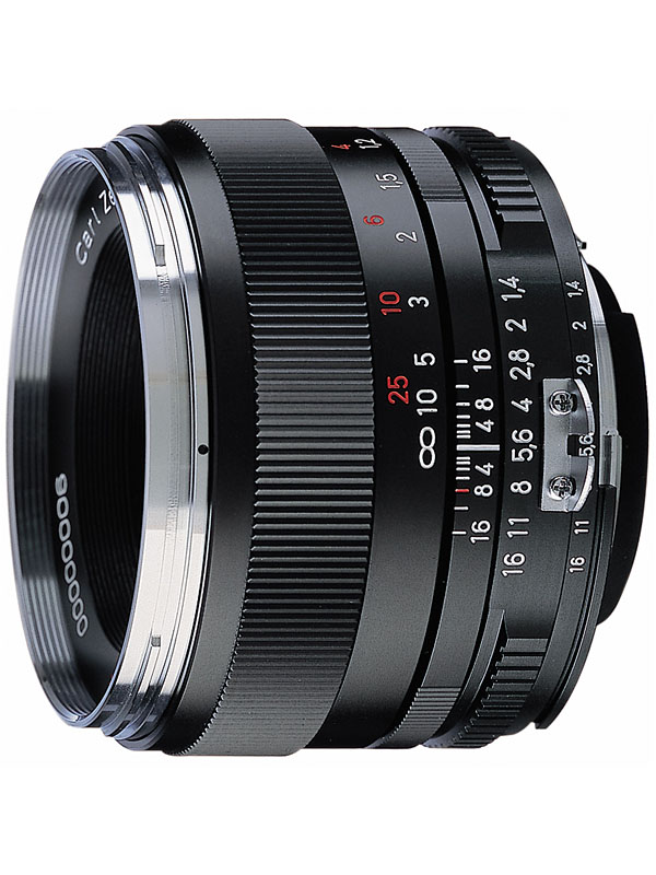 生産終了するレンズの1つ「Planar T* 1.4/50 ZF」