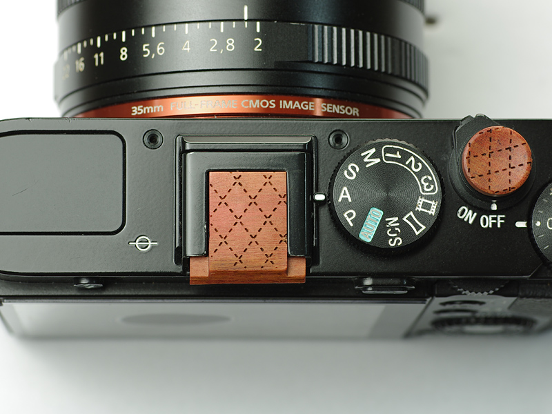 ソニーなどの一部機種では完全に装着できない場合がある