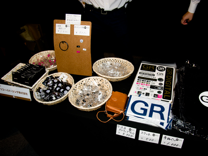 GR関連グッズを販売していたリコーイメージングの物販コーナー