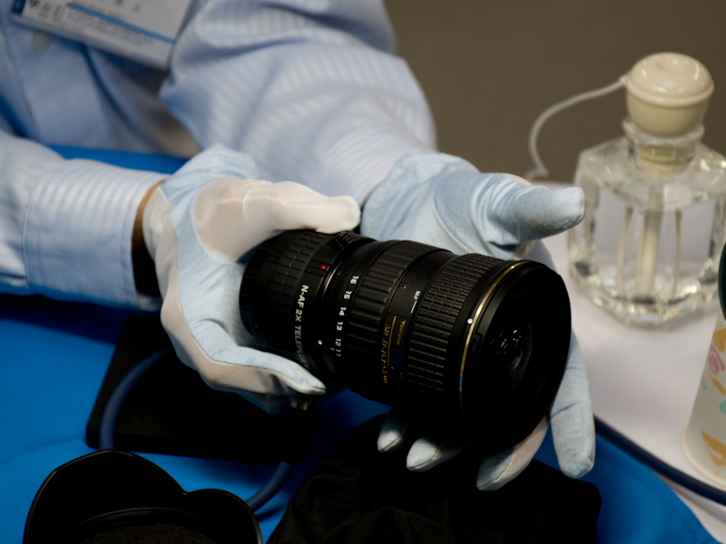 可動部分はすべて動かし、正常に動作するかをチェックしていく