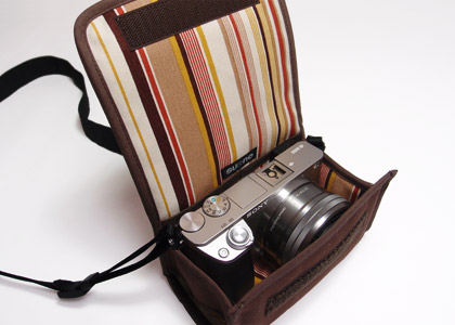 電動ズームレンズ （E PZ 16-50mm F3.5-5.6 OSS）を装着した状態で収納可能