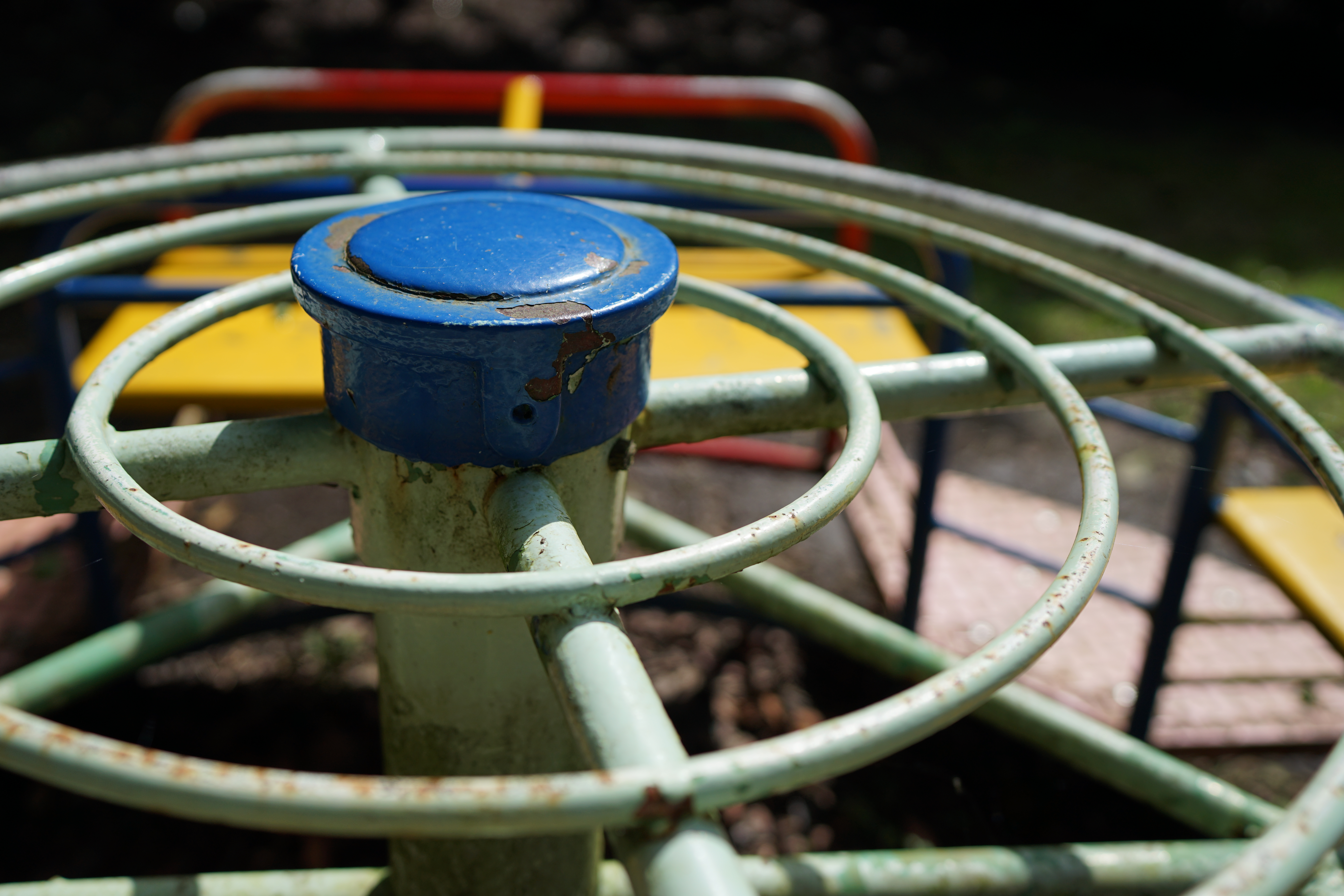 絞りF2.8・距離数mで撮影。α7 II / 1/2,500秒 / F2.8 / -0.3EV / ISO100 / 絞り優先AE / 35mm