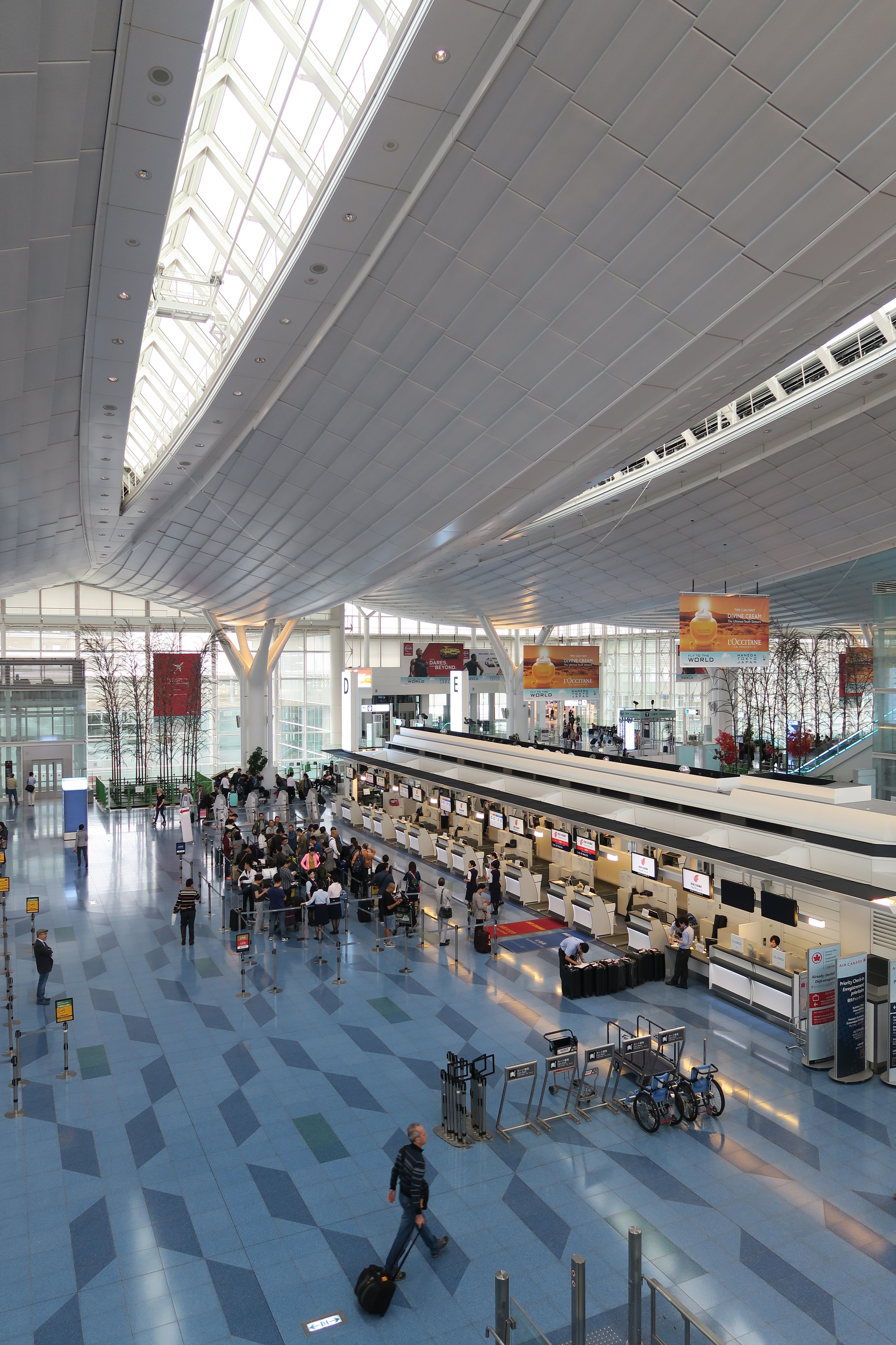 ISO125 / F2 / 1/50秒 / 8.8mm