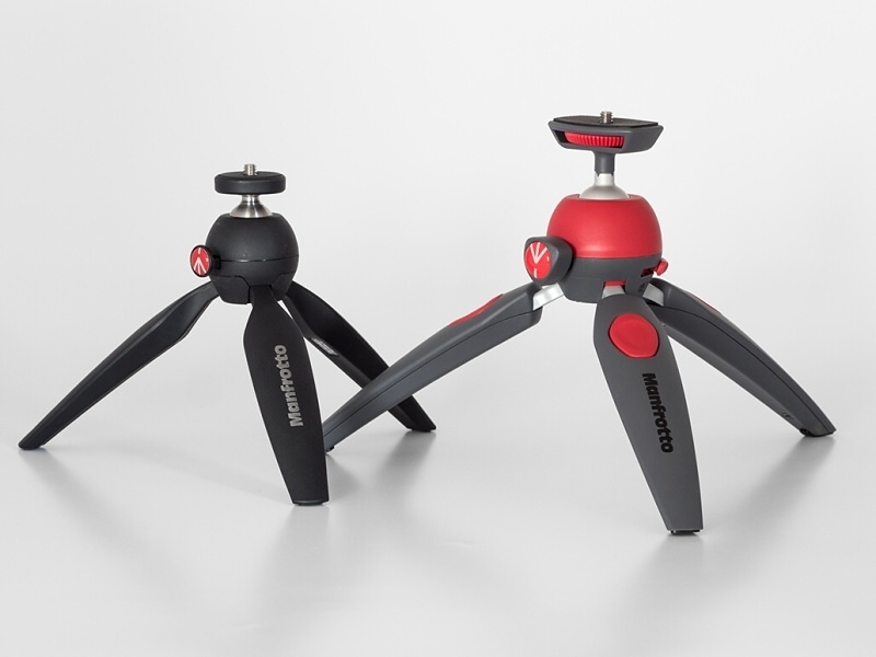 オリジナルの「PIXI」（左）と比べると、ひとまわり大きくなっている