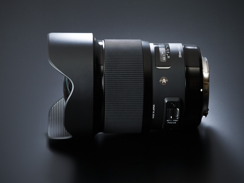 マウント部は堅牢性に優れた真鍮製。フォーカスリングのラバーは感触がいいが、ゴミやホコリがつきやすいのが少し気になった